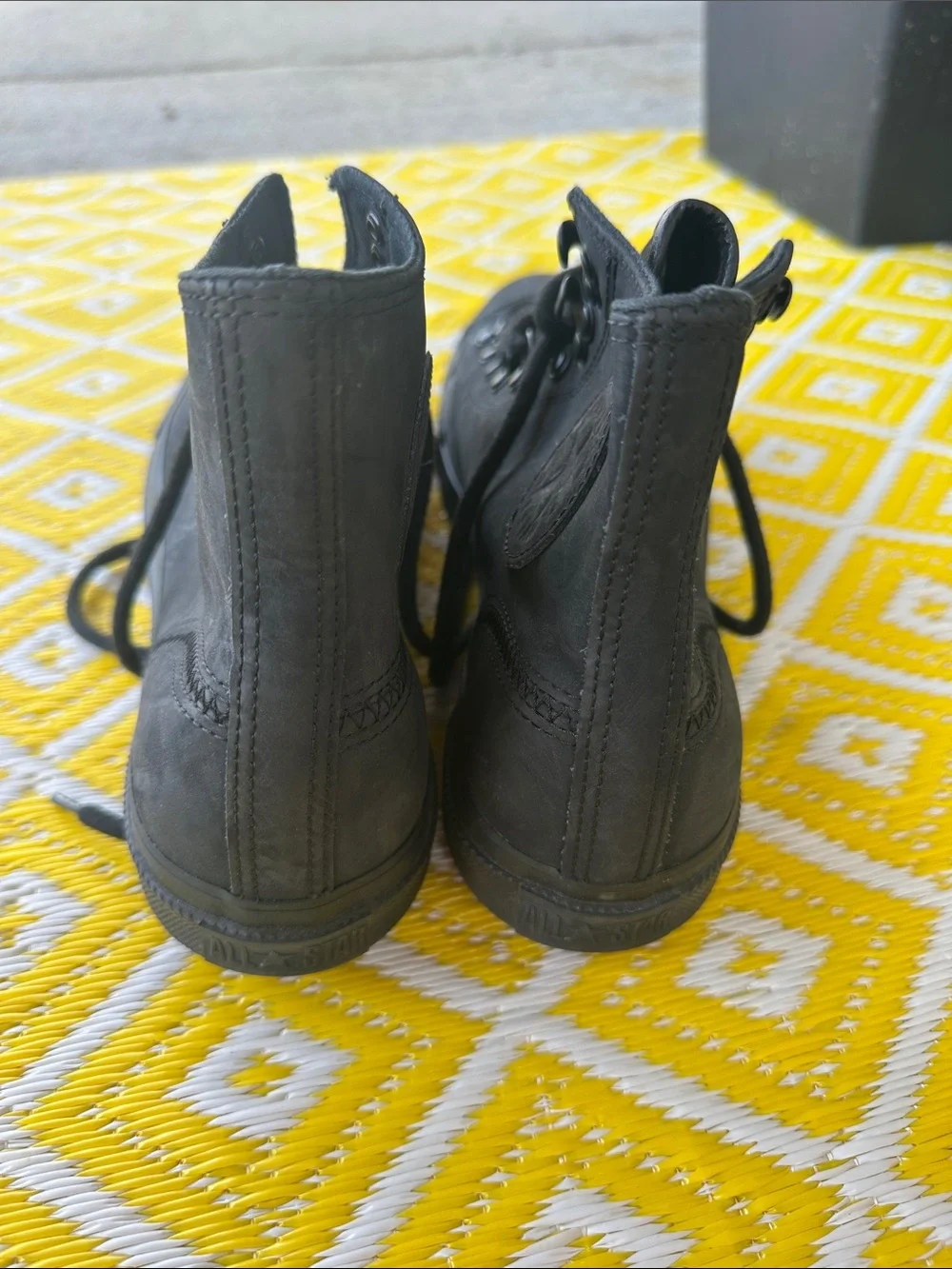 Black Converse High top sneakers size 11 men’s /womens 13 - Picture 3 of 5